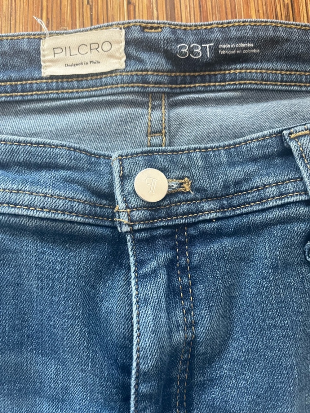 High-Rise Patchwork Jeans - Picture 6 of 6